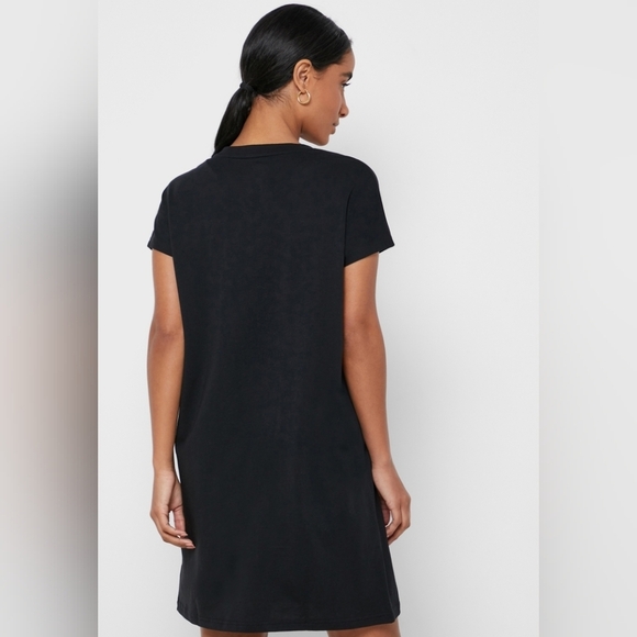 🖤😍 BNWT New Balance Essential Icon Sporty T-Shirt Dress Black M L - Picture 2 of 8